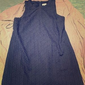 Crown 👑 and ivy dress